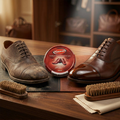 Easy apply shoe polish cream in compact packaging