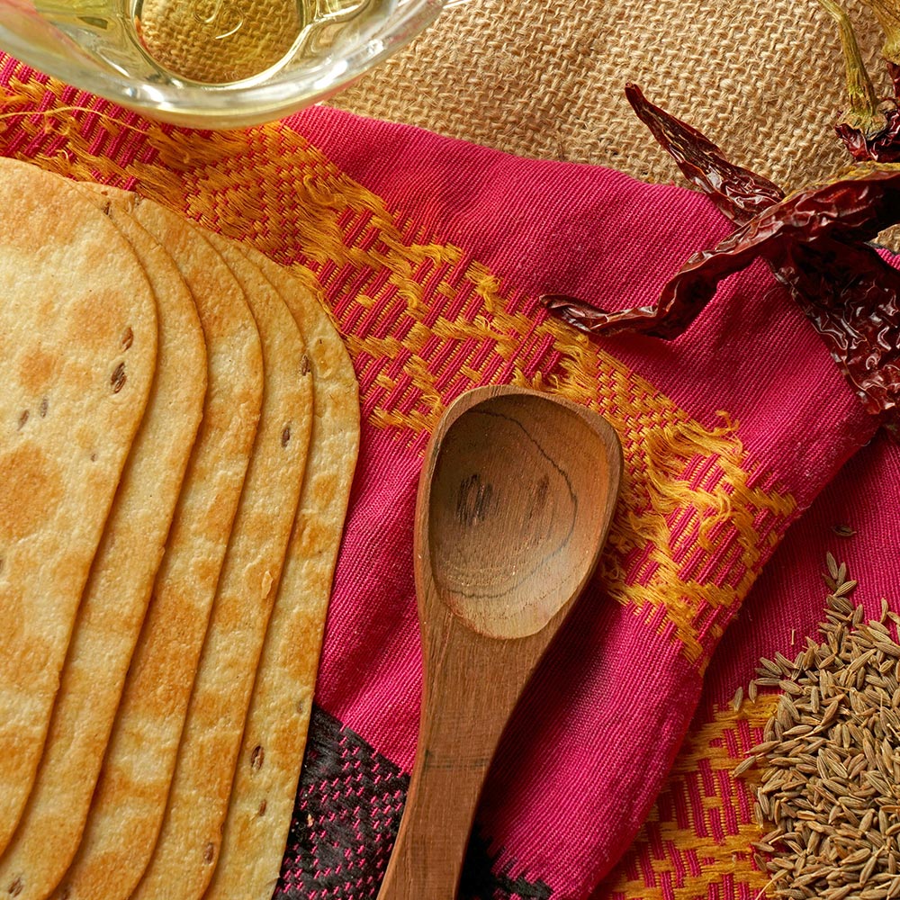 Maniarr's Ragi Mini Millet Snacks arranged in a bowl, ready for a healthy, gluten-free snack.
